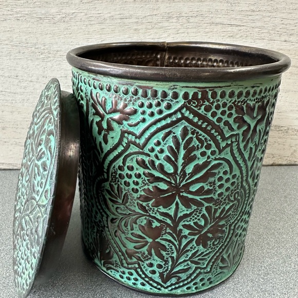Turquoise and Brown Embossed Canister - Picture 2 of 3